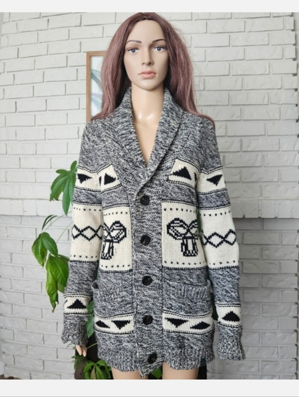 Aritzia TNA Northwest Wool Cardigan Sweater Gray Cream Chunky Knit Button Down